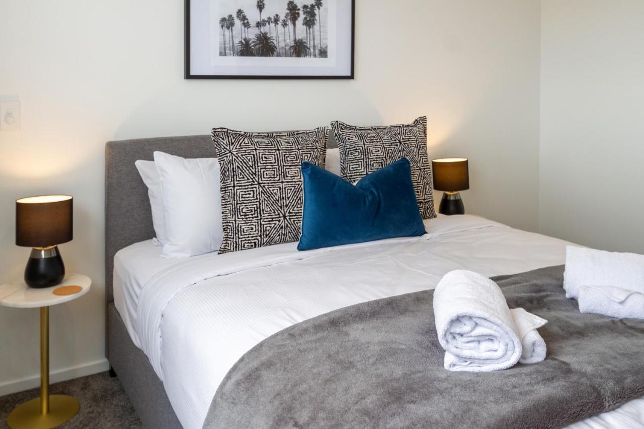 Upper Riccarton Dream - 2 Bed 2 Bath W/Carpark Apartment Christchurch Exterior photo